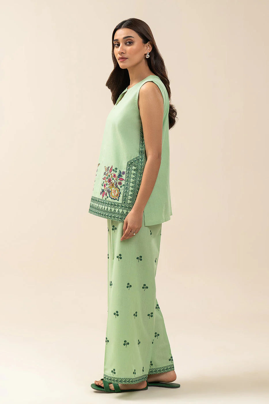 2 PIECE EMBROIDERED SLUB LAWN CO-ORD SET (FLOW)